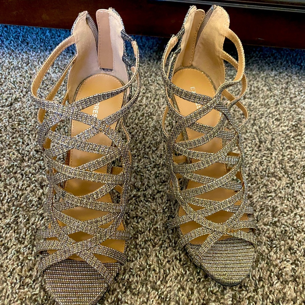 Express heels
